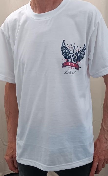 T-shirt blanc personnalisé au logo d'un client, imprimé sur la poitrine