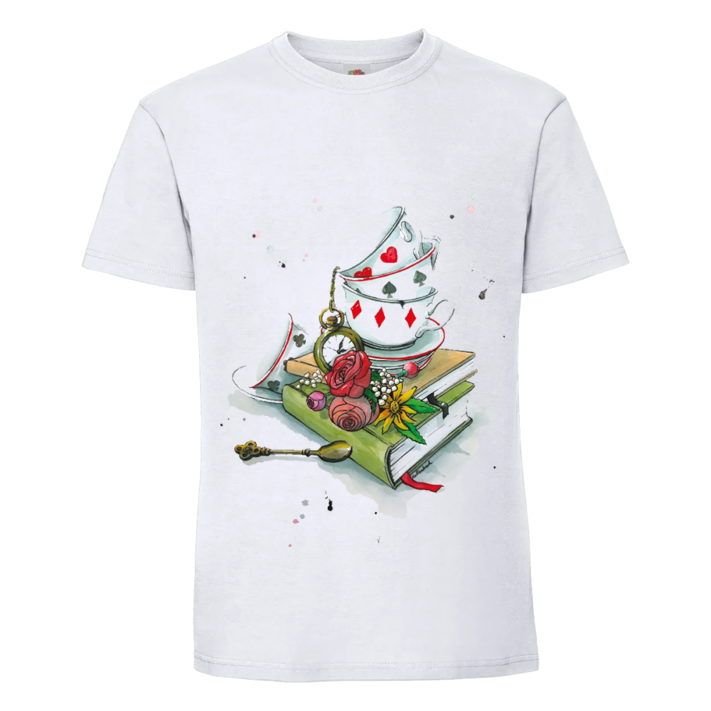 T-shirt Tasses Alice : une pile de tasses en équilibre, cœur, pique, carreau, trèfle, posée, sur un t-shirt blanc