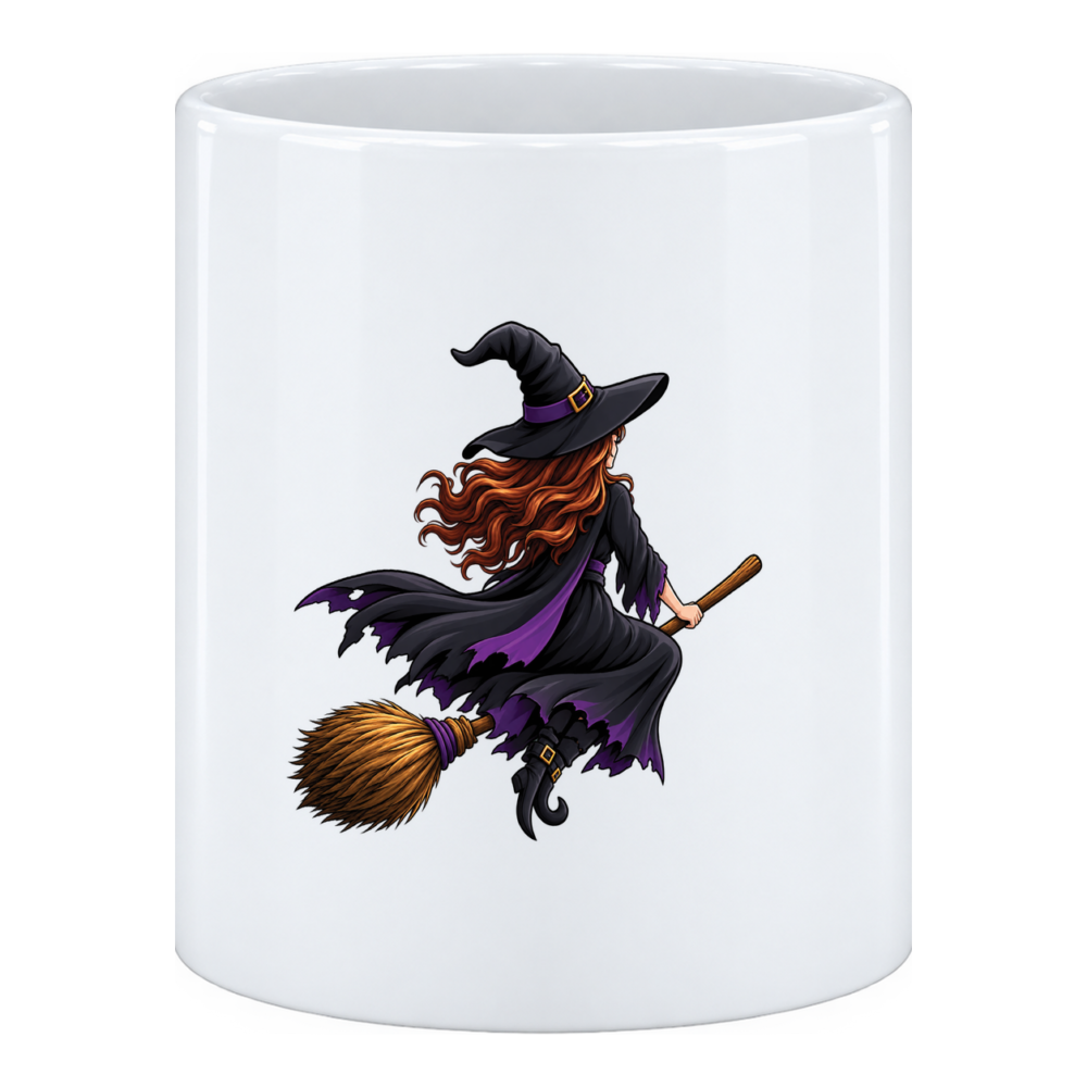 Mug Sorcière en couleur Halloween : notre petite sorcière en couleur, perchée sur son balai qui vole, en pot à crayons